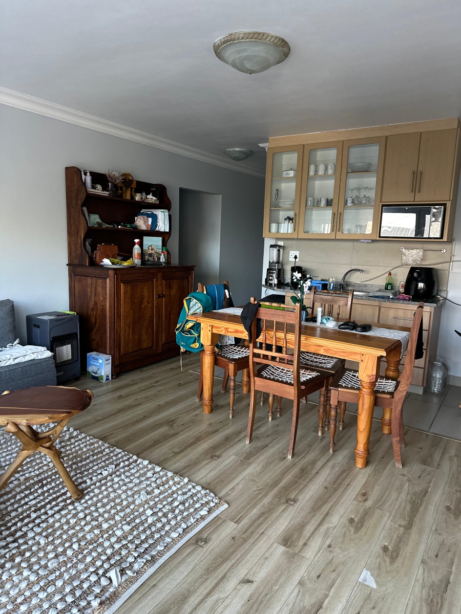 To Let 2 Bedroom Property for Rent in Outeniqua Strand Western Cape